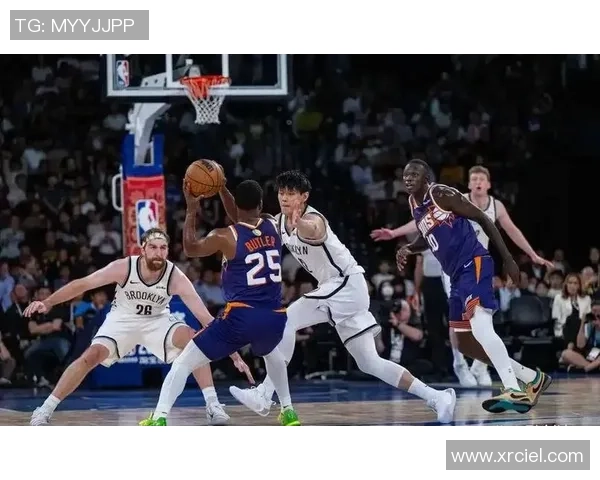 湖人篮网激战深圳NBA中国赛精彩对决引发球迷热潮